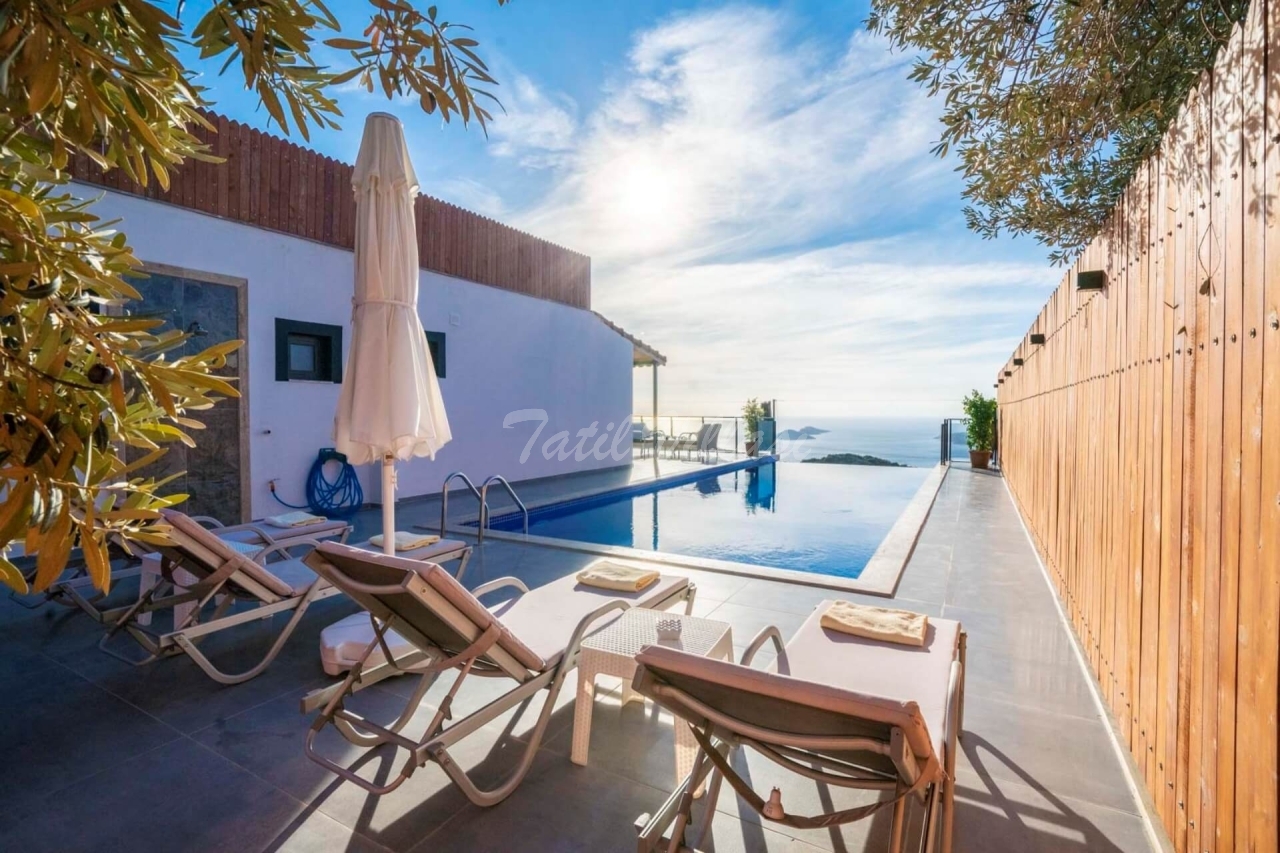 Villa Desde