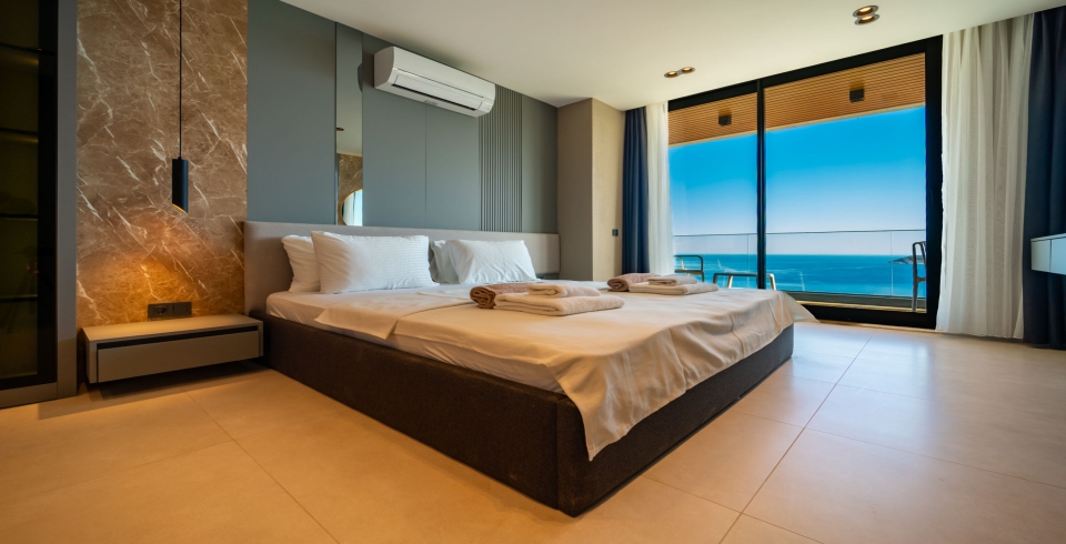 Villa Aura C