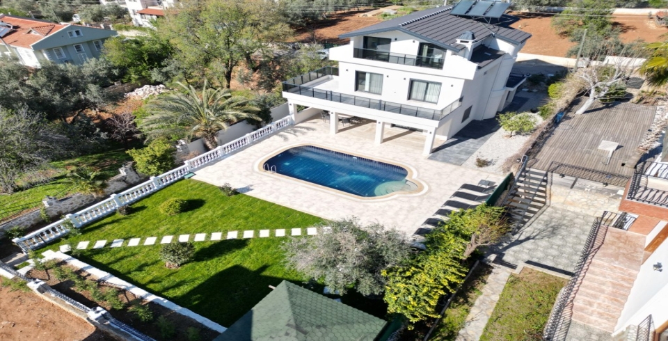 Villa White Deluxe