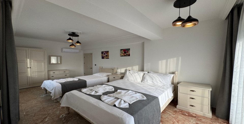 Villa White Deluxe
