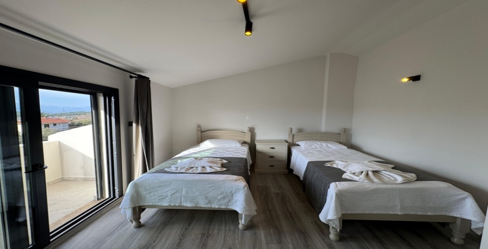 Villa White Deluxe