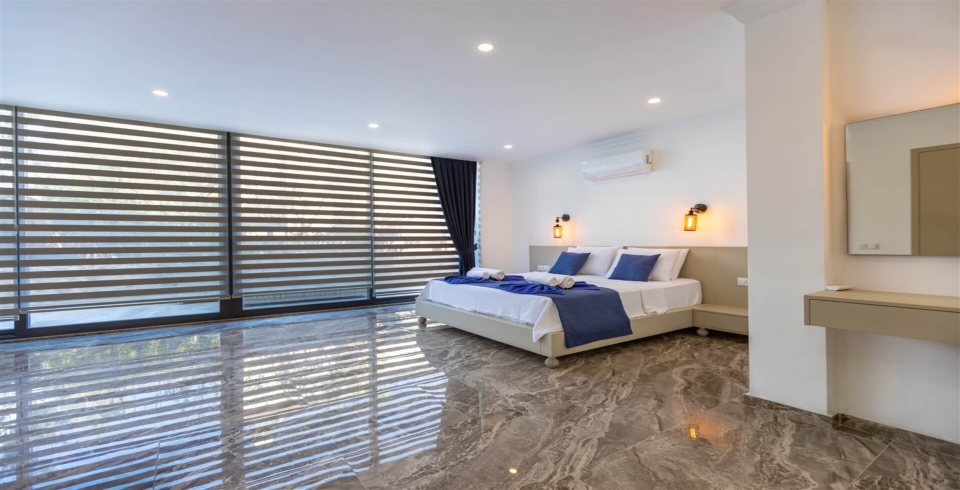 Villa Royal Hills 1