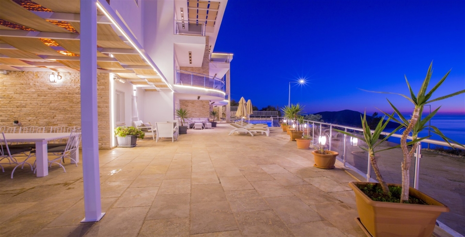 Villa Eagles Lodge